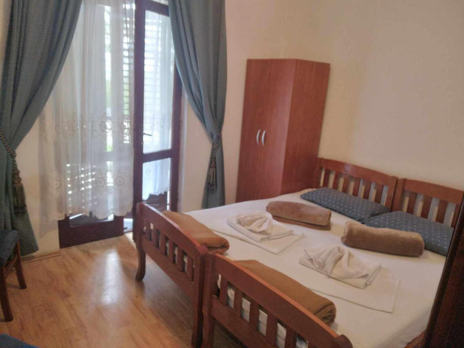 Pansion Mimoza Bed & Breakfast แฮร์เซ็ก-โนวี ภายนอก รูปภาพ